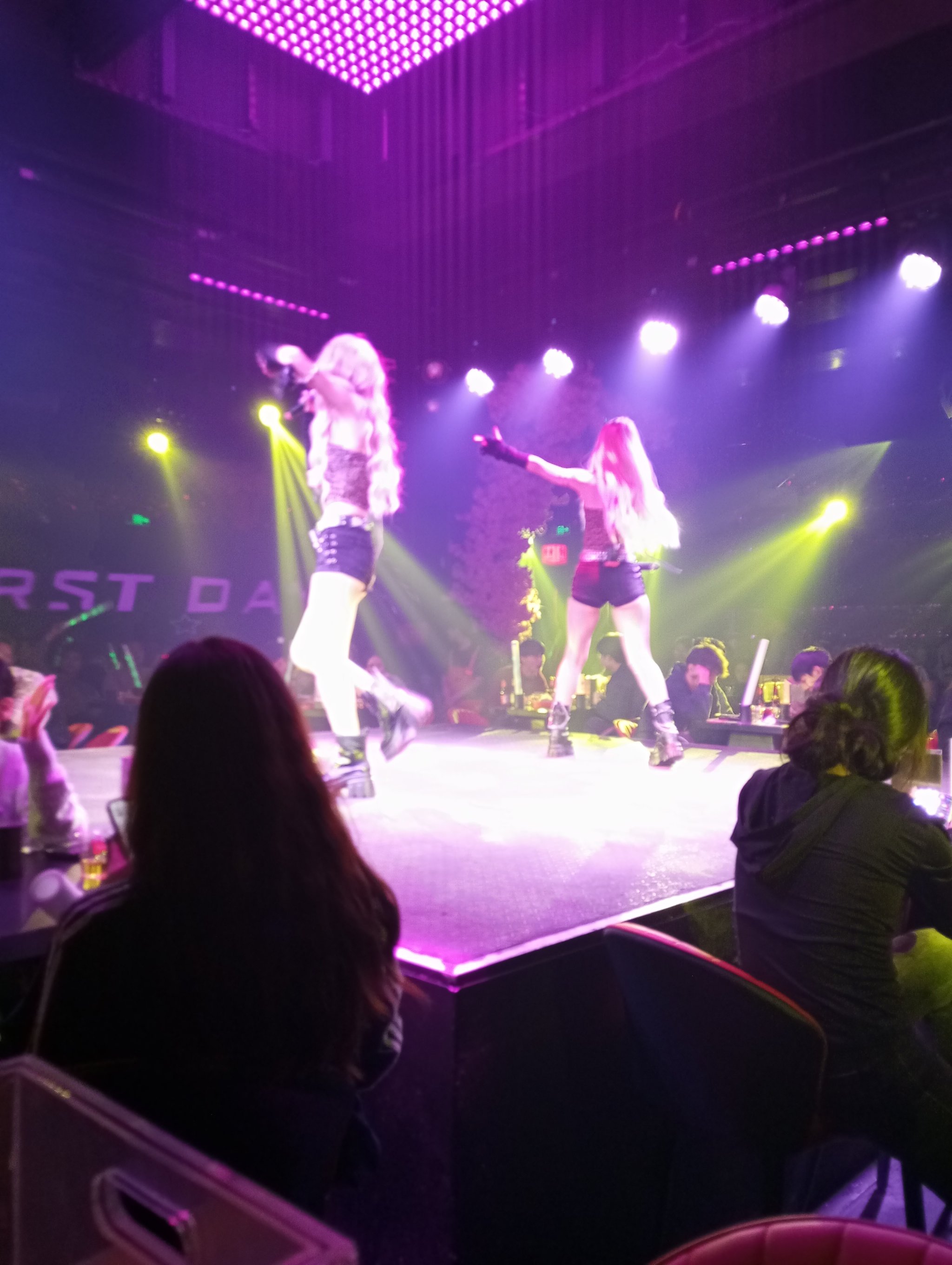 光影之舞 舞臺燈光秀的藝術(shù)與技術(shù)